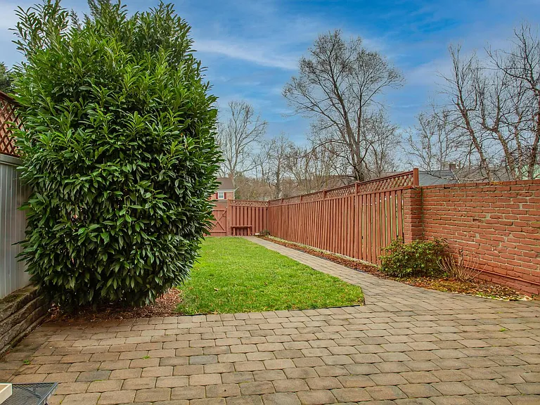 6063 Hardwick Pl — Photo 49