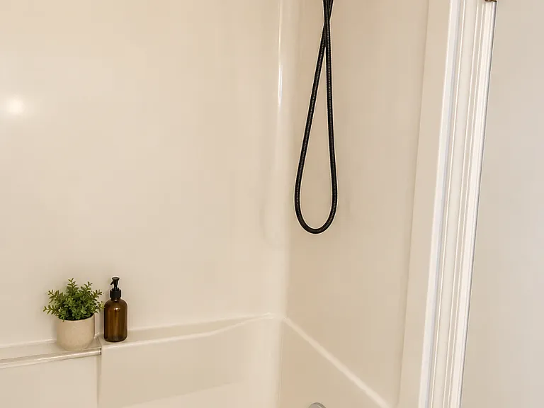 36 N Main St #5 — Photo 8