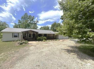 12760 Hillside Dr, Saint George, KS 66535