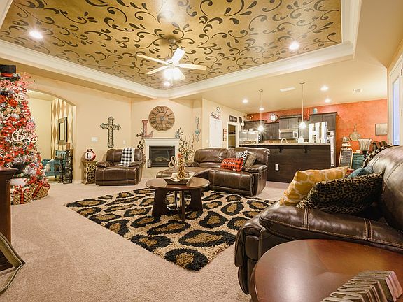 4th image of 7305 Donatello St