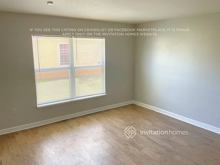 1019 Glendale Ave NW — Photo 3