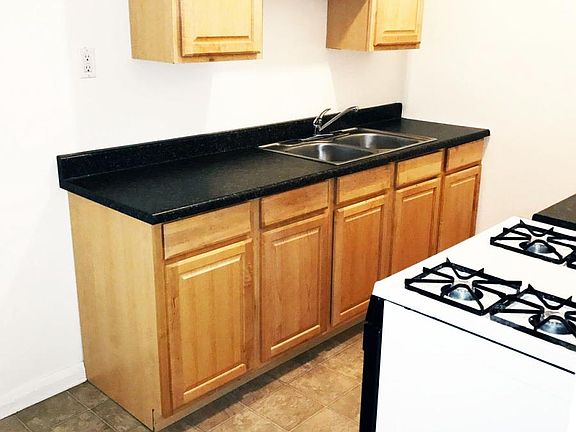 4th image of 367 N Orange Grove Ave APT 107