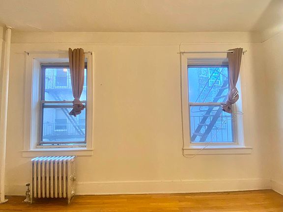 4th image of 4534 47th St APT 4C