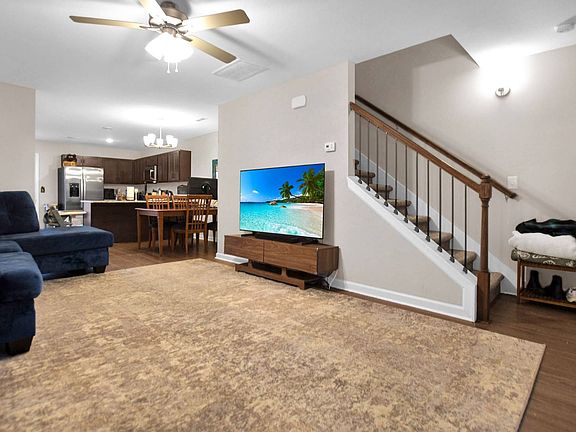 4th image of 113 Davis Ridge Ln