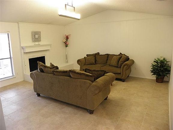 4th image of 4425 Atlanta Dr