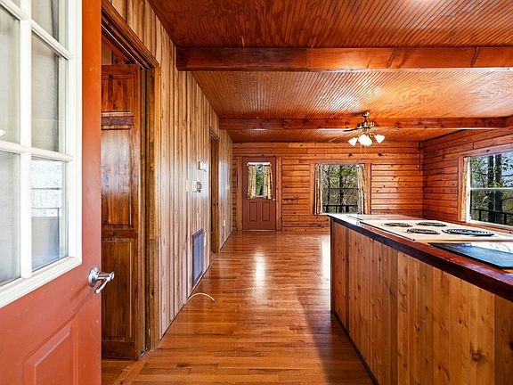 5th image of 2732 Mitchell Rd