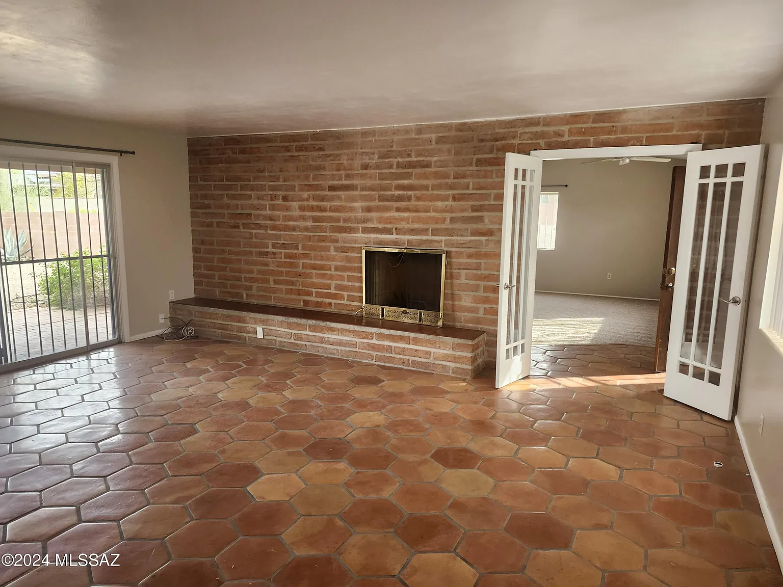 3 bed, 2.5 bath, 2295 sqft, $2,495 — Photo 3