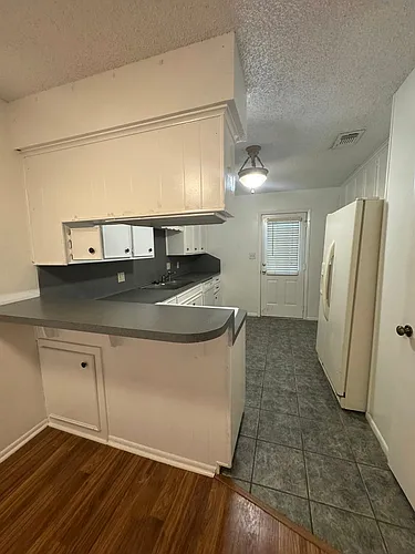 2100 Austin St #16 Photo 1