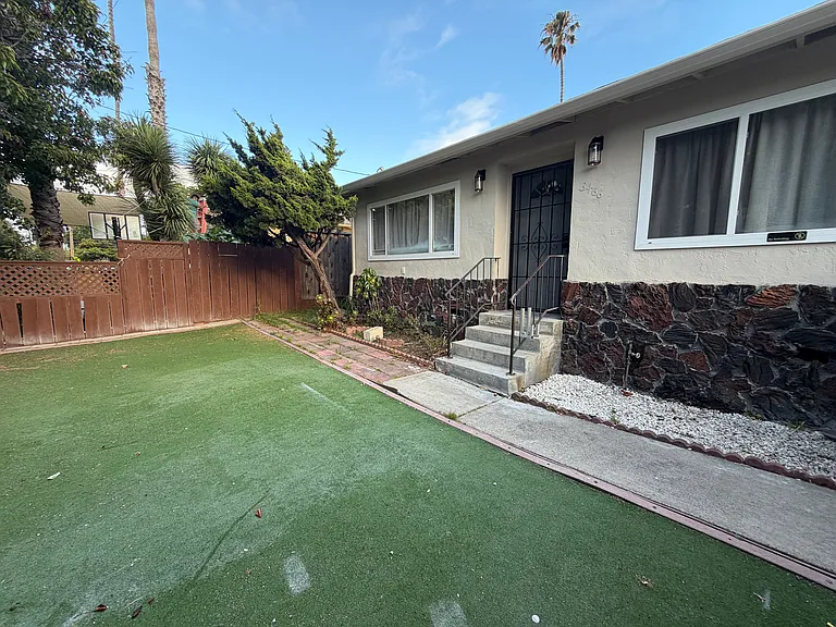 3464 Michael Dr #3466 — Photo 2
