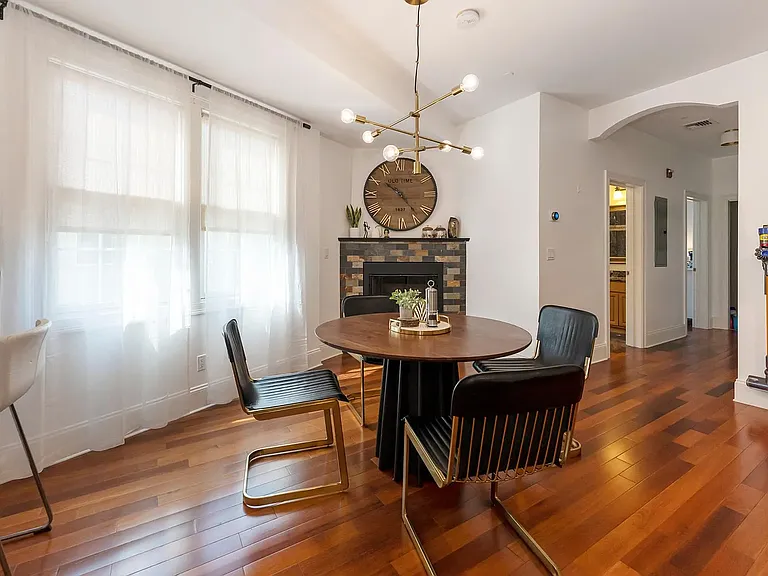 406 Main St #3 — Photo 10