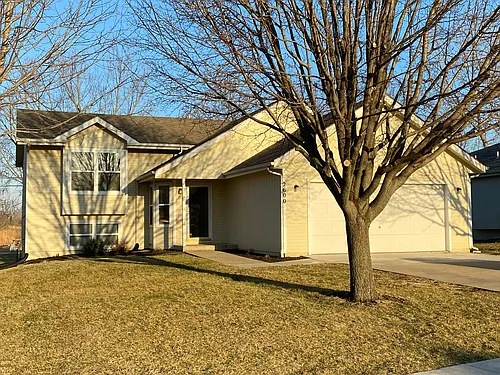 2600 SW Ancaster Rd Photo 1