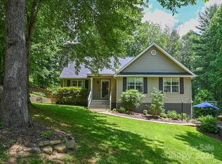 14 Wilson Ln, Fletcher, NC 28732