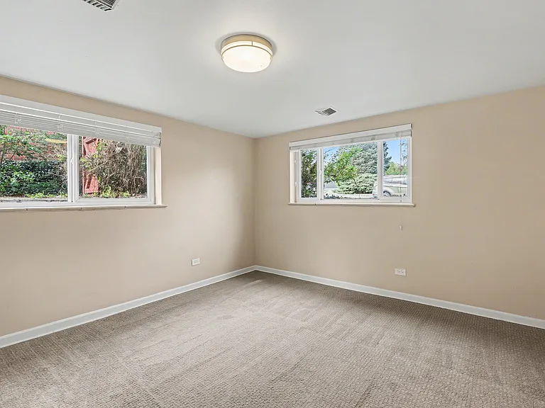 900 S Harrison St — Photo 21