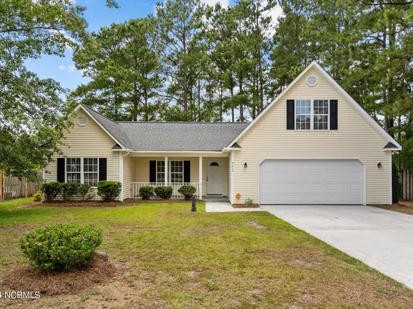9417 Lyn Marie Drive NE, Leland, NC 28451
