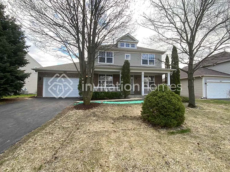 305 Kensington Dr — Photo 1