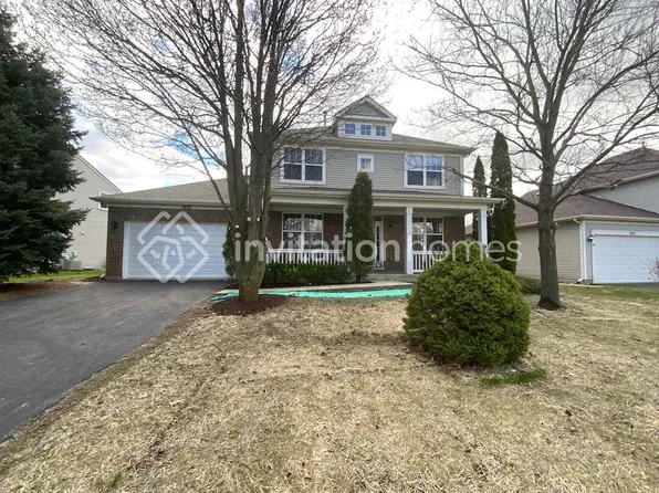 305 Kensington Dr, Oswego, IL 60543