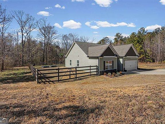 3rd image of 1768 McGarity Rd