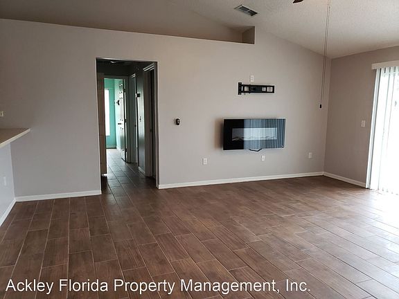 2nd image of 654 Caribou Ct