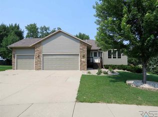 4308 E 22nd St, Sioux Falls, SD 57103