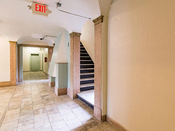 4th image of 120 N Oraton Pkwy APT 21