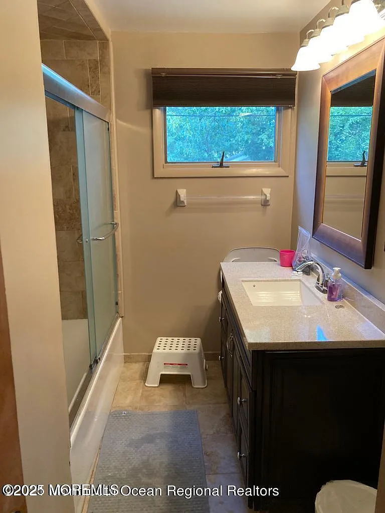 3 bed, 1796 sqft, $2,100 — Photo 3