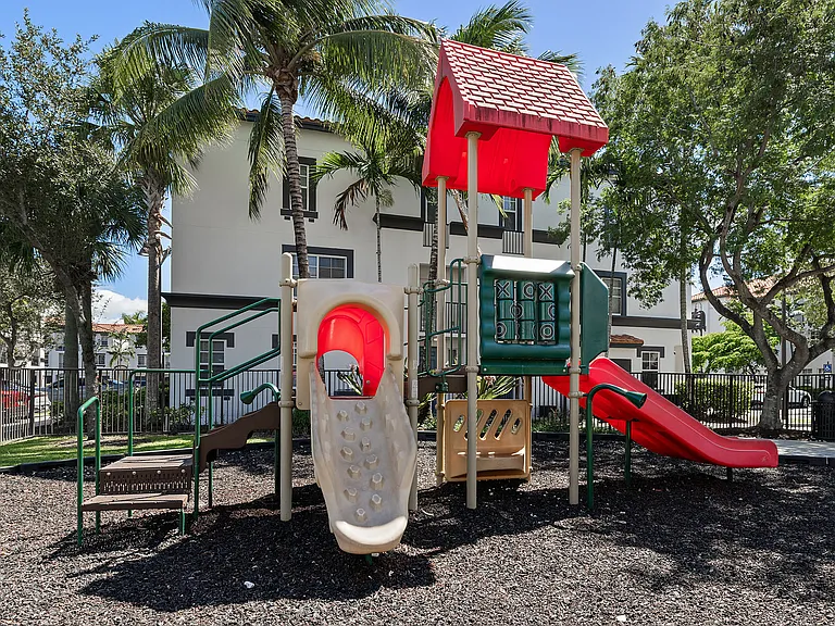 Bell Miramar Place — Photo 42