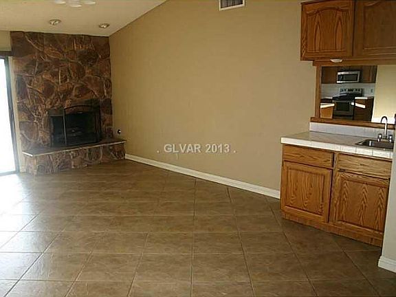 fireplace/mini bar
