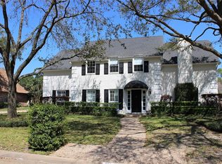 11102 Tupper Lake Dr, Houston, TX 77042