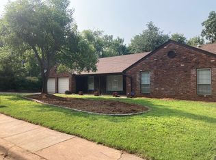 1216 Briarwood Dr, Edmond, OK 73034