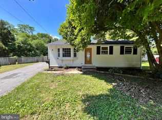 6 Middlegate Ct, Owings Mills, MD 21117