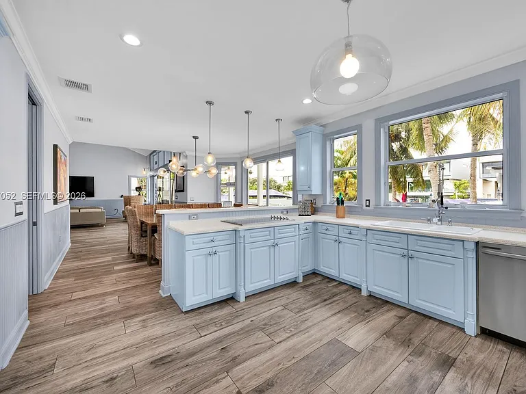1074 NE Little River Dr — Photo 10