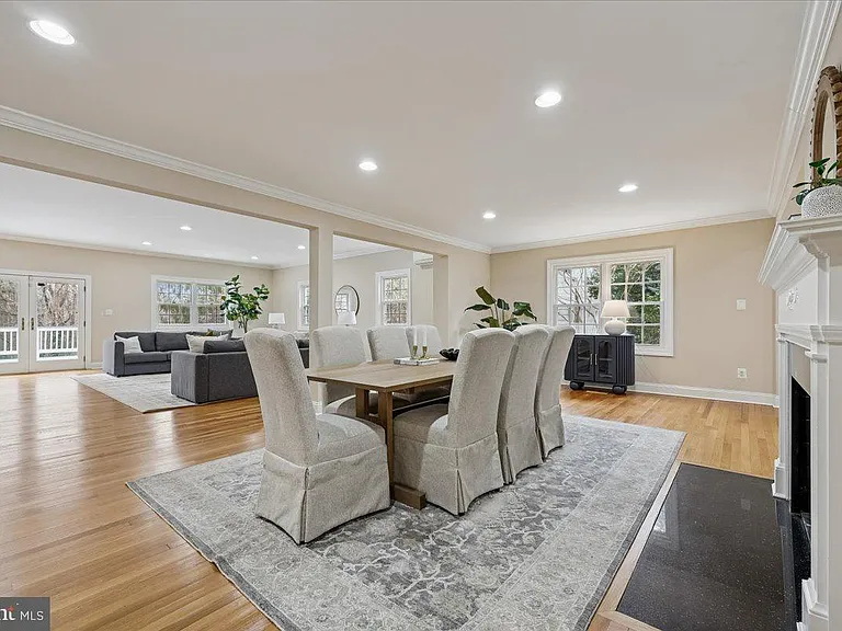 4902 Derussey Pkwy — Photo 11
