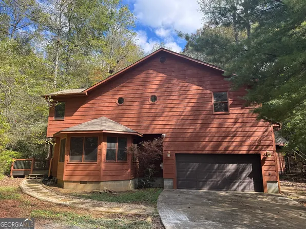 330 Pine Grove Dr, Blue Ridge, GA 30513