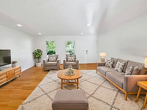 2nd image of 623 N 62nd Pl