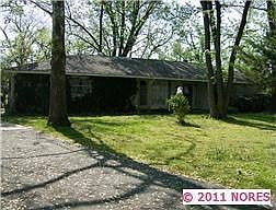 2nd image of E 120th St
