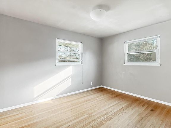 5th image of 10764 Spring Garden Dr
