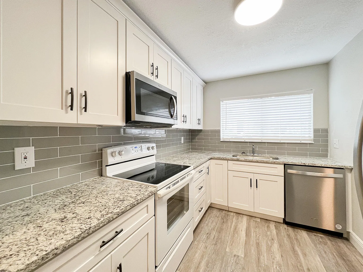 12062 Socrates Drive - 12066 — Photo 2