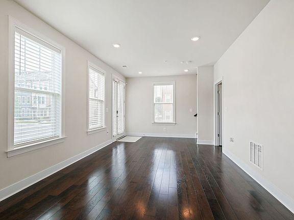 3rd image of 143 Rubens Dr