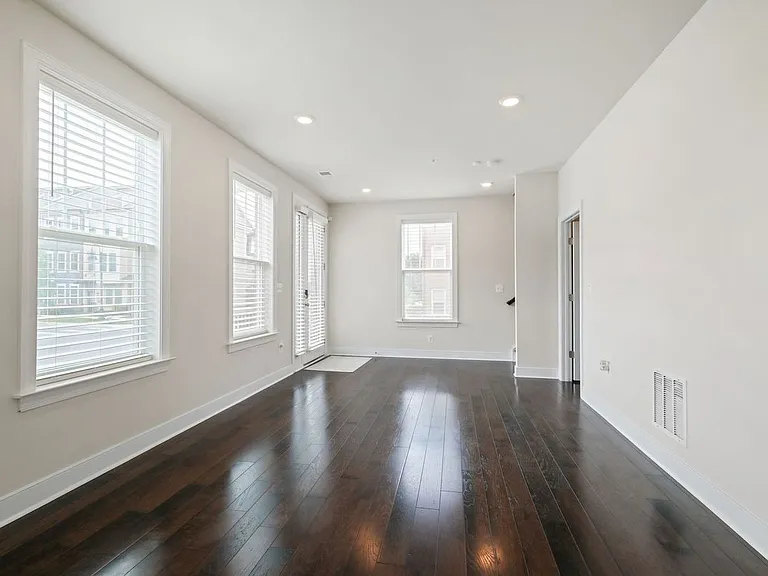 143 Rubens Dr — Photo 3