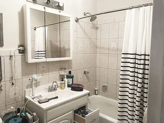 Rented by Ulas Real Estates Inc | media 52