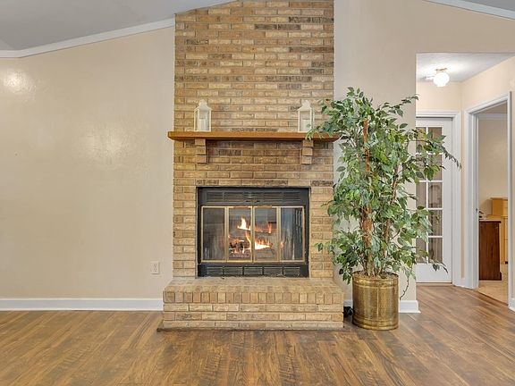 5th image of 3500 Cedarwood Trl
