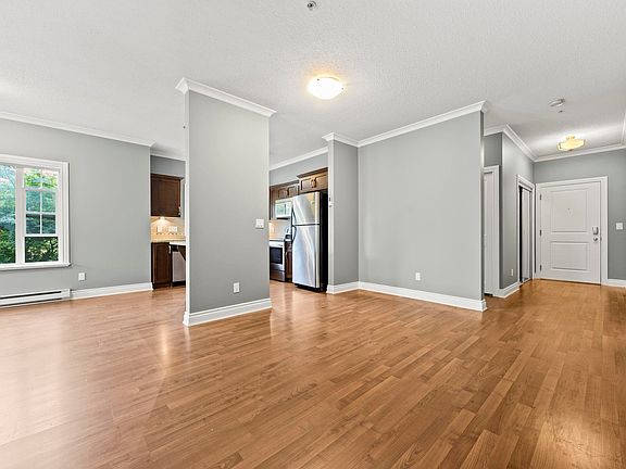 5th image of 20286 53a Ave #201