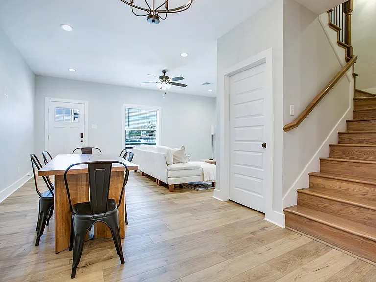 1009 Holiday Dr — Photo 24
