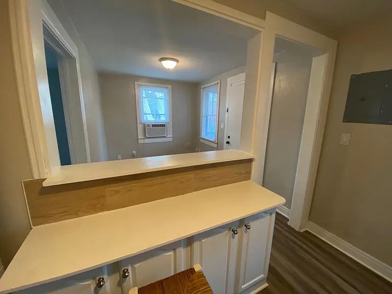 2354 Forbes St — Photo 6