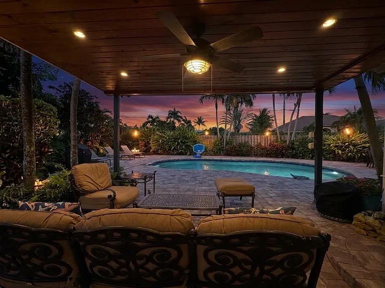 7424 Venetian Way — Photo 36