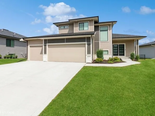 4412 Everest Cir, Ames, IA 50014