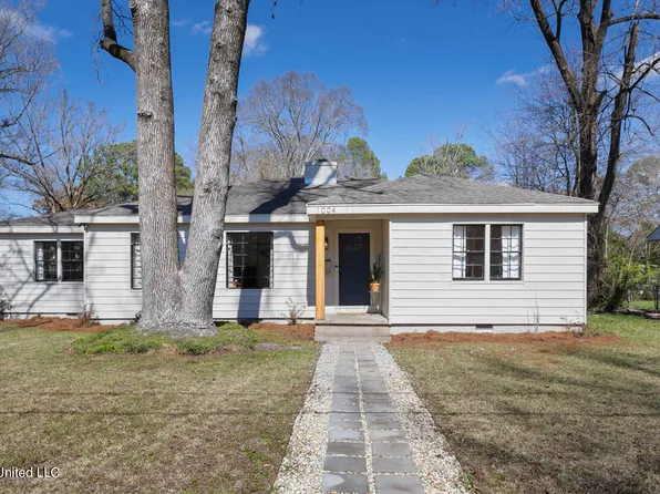 1004 Meadow Heights Dr, Jackson, MS 39206