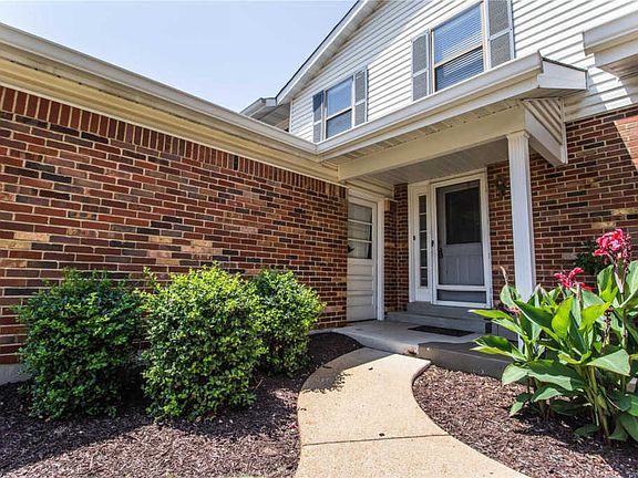2nd image of 1237 Cliffridge Ln