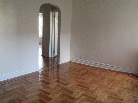 3rd image of 285 Hawthorne St APT 106