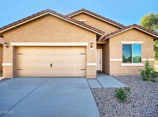 8290 W Green Kingfisher Ln W, Tucson, AZ 85757